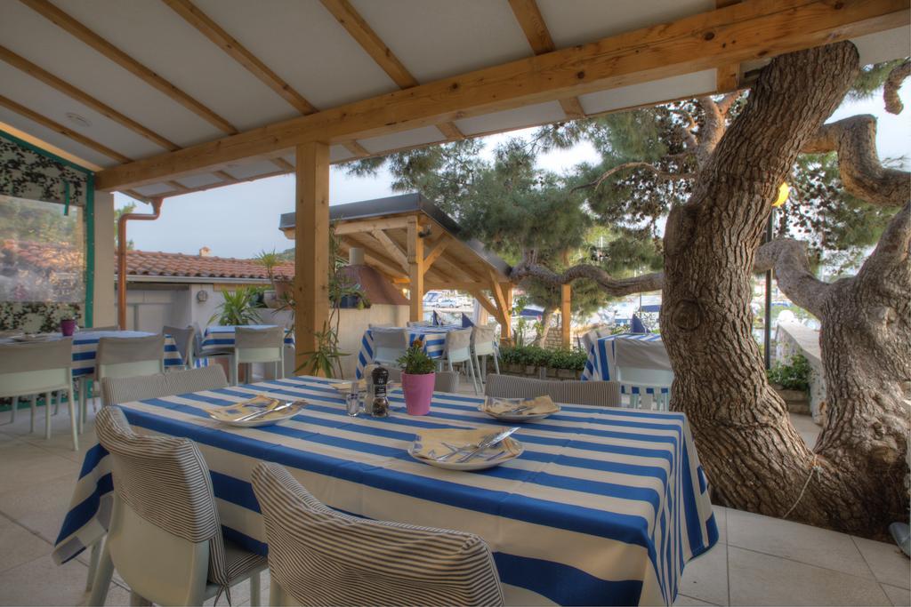 Gina Bed & Breakfast Tisno Exterior foto