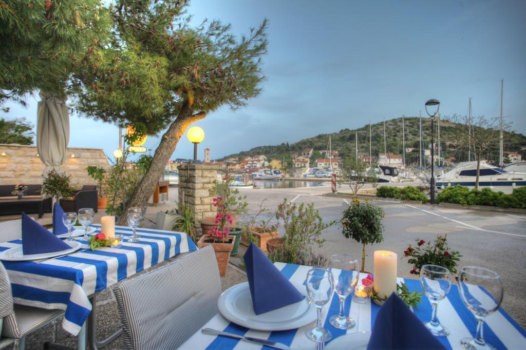 Gina Bed & Breakfast Tisno Quarto foto