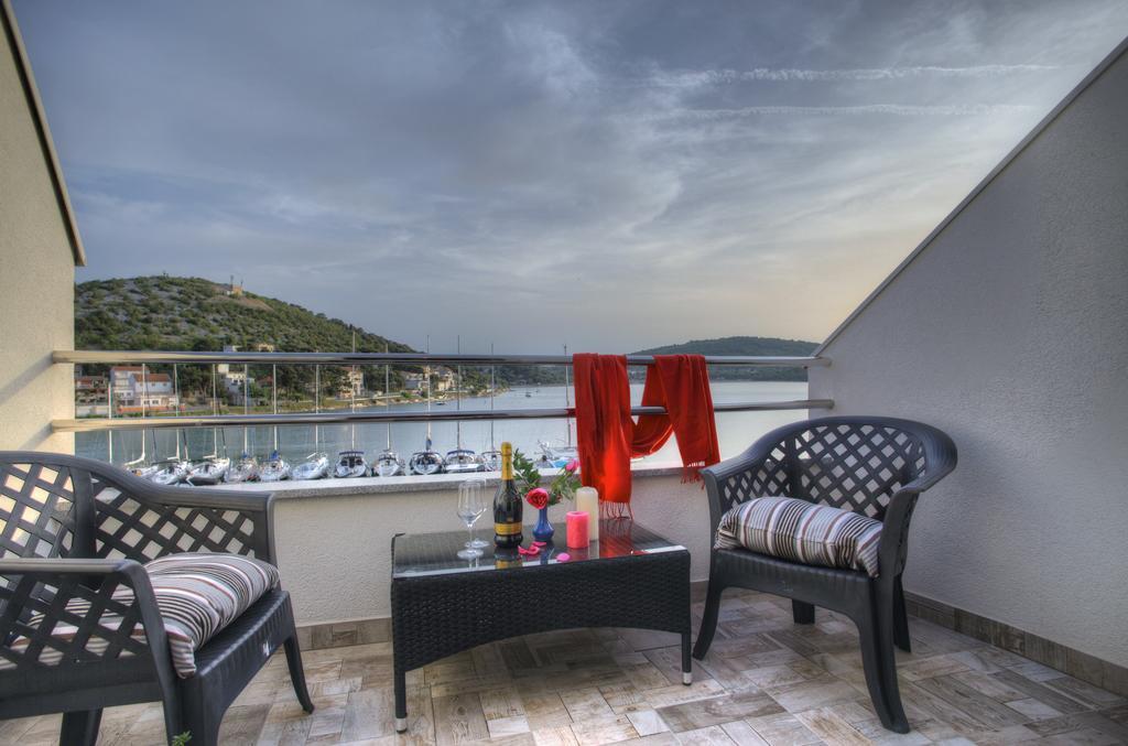 Gina Bed & Breakfast Tisno Quarto foto