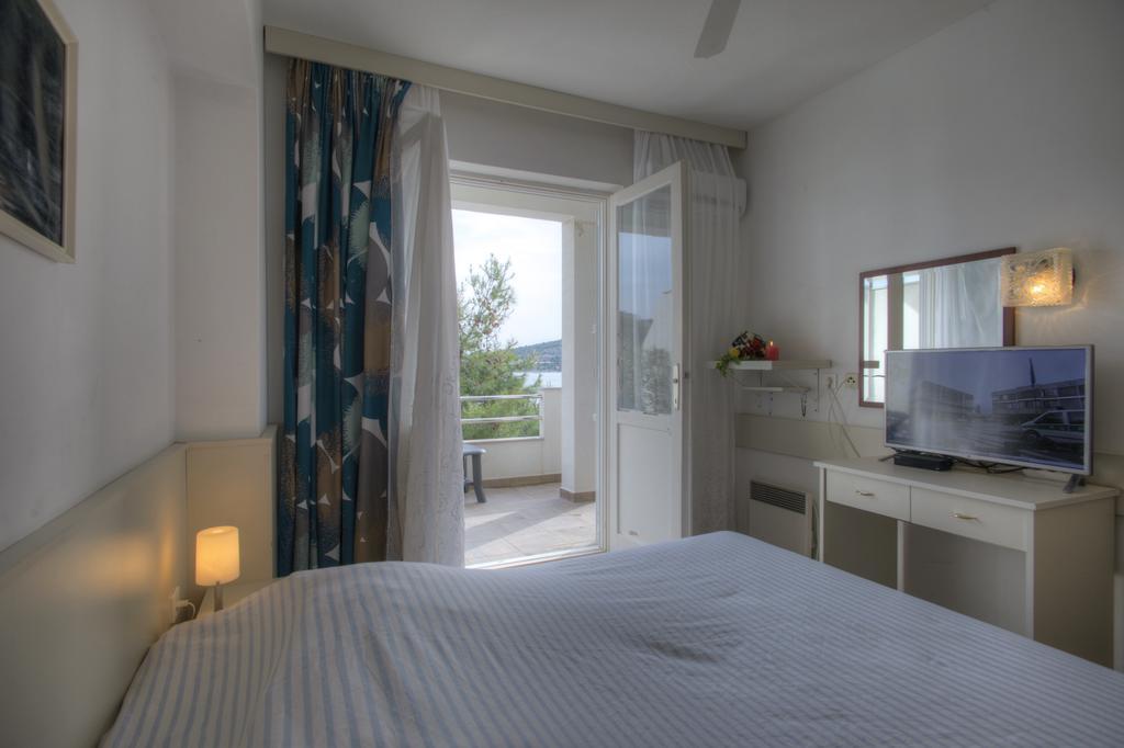 Gina Bed & Breakfast Tisno Quarto foto
