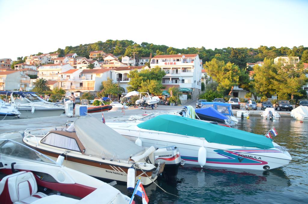 Gina Bed & Breakfast Tisno Exterior foto
